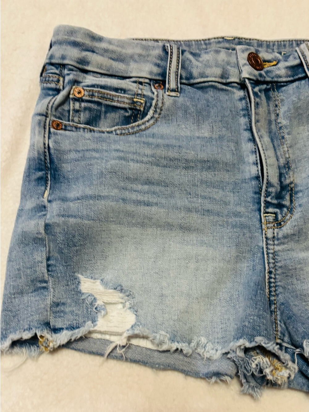 American Eagle Outfitters Distressed Shorts Size 4 EUC - Picture 9 of 13